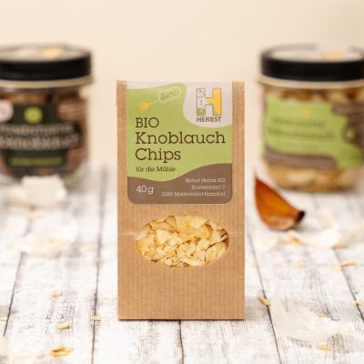 Bio-Nachfüllchips – getrockneter Bioknoblauch im Papierbeutel, ideal für die Knoblauchmühle